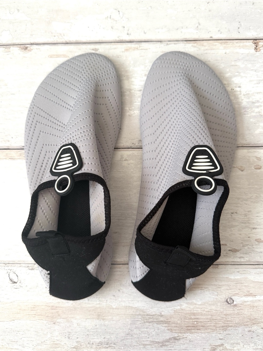Women’s Size 6 Black Gray Water Socks Soft Top Shoe Water Sports Outdoor